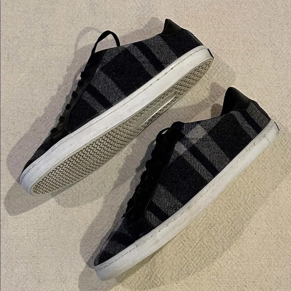 Cole Haan Women's Black and Gray Plaid Sneakers 9